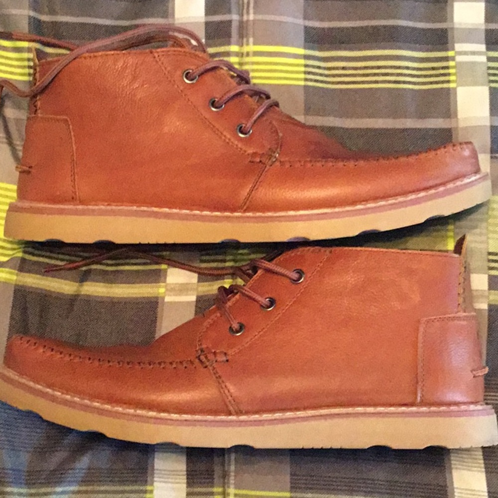 Toms Leather Chukka Boots
